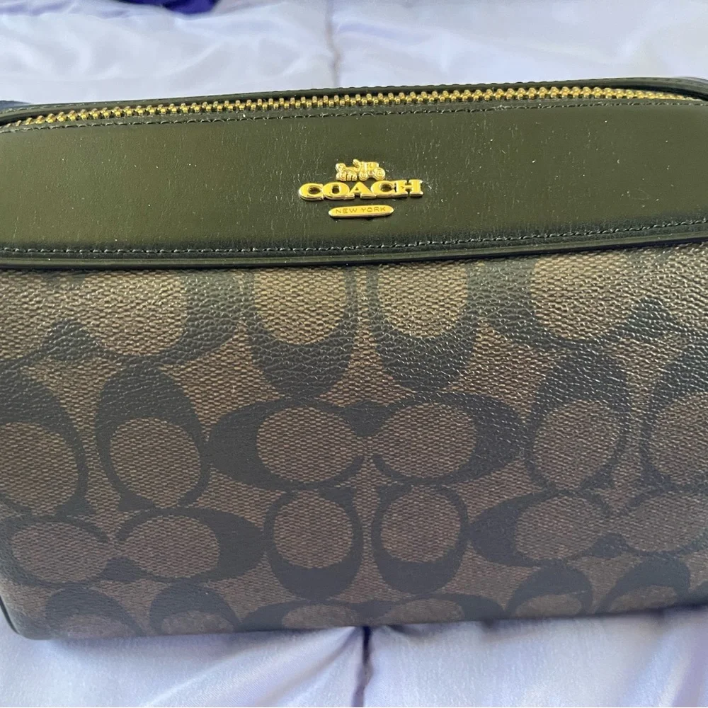 Coach Brown Signature Canvas & Black Leather Toiletry Case with Gold Hardware - Picture 3 of 4